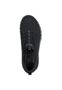 Schwarzer Sportschuh mit einem Obermaterial aus Mesh, elastischen Schnürsenkeln und einer gepolsterten Innensohle. Verfügt über eine strukturierte Sohle für Grip und Stabilität.