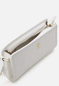Tommy Hilfiger MONOTYPE CROSSOVER - Cross body bag - ecru