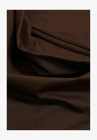 Non sélectionné, chocolate brown