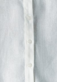 SHALENE - Bluza z gumbi - white