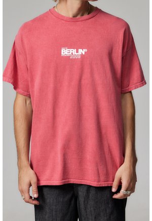 Triko s potiskem - red