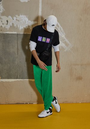 Nike Sportswear HERITAGE86 FUTURA WASHED UNISEX - Cappellino - white