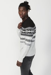 Koroshi - Sweter