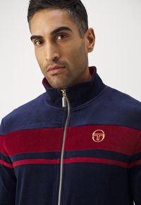 Sergio Tacchini DAMARIND TRACKTOP - Treningsjakke - maritime blue/merlot