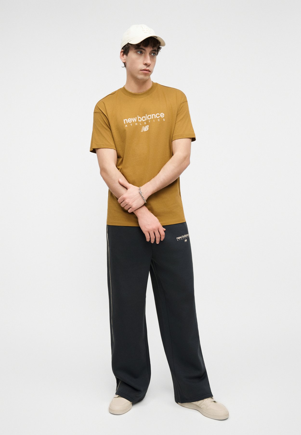LINEAR GRAPHIC
