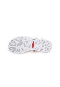 Semelle de sandale blanche avec motifs floraux et logo ovale rouge au centre, présentée sur un fond blanc uni.