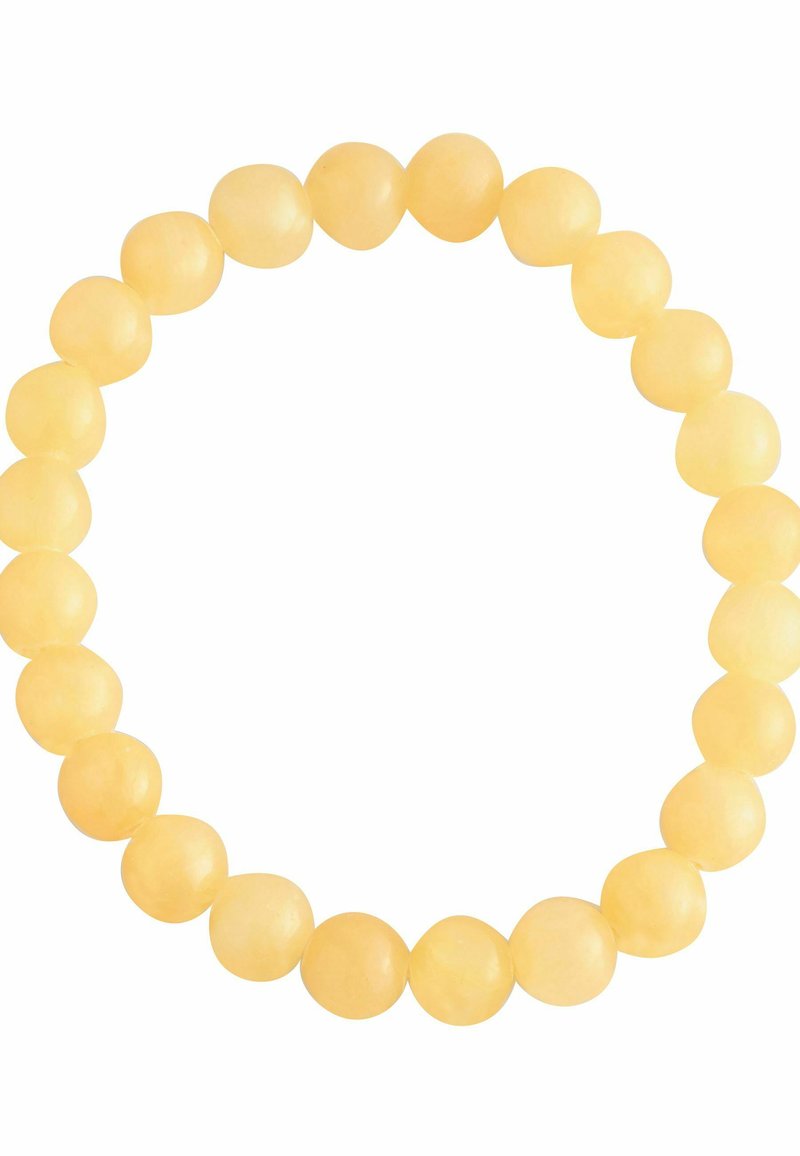 Pulsera de cuentas amarillas con cuentas redondas y lisas que muestran un tamaño uniforme y un sutil brillo, ensartadas en forma circular.