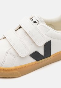 Veja SMALL ESPLAR UNISEX - Tossud - extra white/black/natural