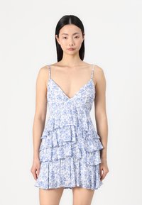 Hollister Co. V NECK RUFFLE TIER BABYDOLL MINI DRESS - Kasdienė suknelė - white