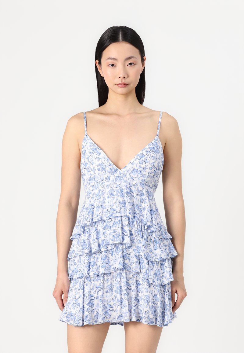 Hollister Co. V NECK RUFFLE TIER BABYDOLL MINI DRESS - Kasdienė suknelė - white
