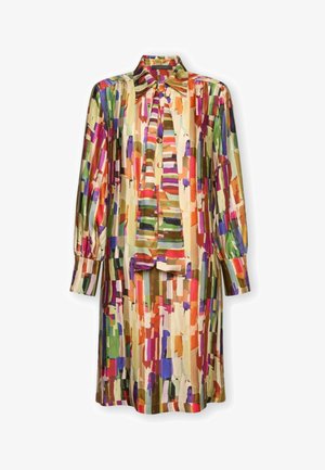 Mehrfarbiges Kleid mit langen, aufgepufften Ärmeln, spitzem Kragen, Knöpfen vorne und angeschlossenem Schal, der vom Kragen hängt.