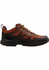 Zapatillas de trail running con una parte superior de malla negra y naranja, suela de goma texturizada, cordones amarillos y líneas de acento laterales para estabilidad.