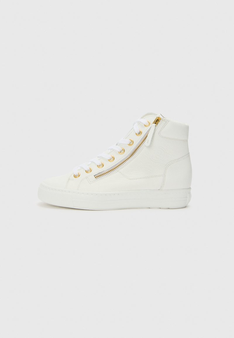 Weiße High-Top-Sneaker aus Leder, mit goldenen Reißverschlüssen, runder Zehenpartie, flacher Sohle und Schnürdesign mit Ösen.