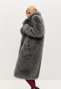 Cesare Gaspari Zimski kaput - grey