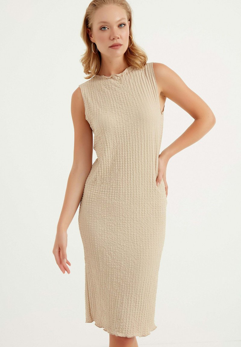Herita Fodralklänning - beige