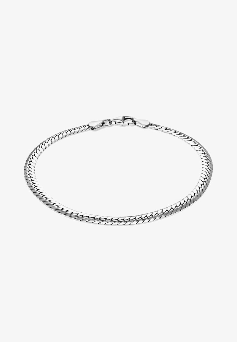 Bracciale in argento con design intrecciato, texture liscia e chiusura a morsetto sicura. Forma piatta con finitura lucida.