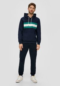 s.Oliver MIT LABEL - Kapuzenpullover - navy