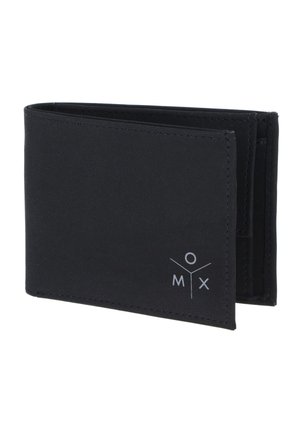 Portefeuille noir à deux volets avec bords cousus et petit logo géométrique blanc en bas à droite sur fond blanc.