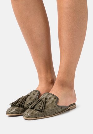 Marco Tozzi Slip-ons - khaki