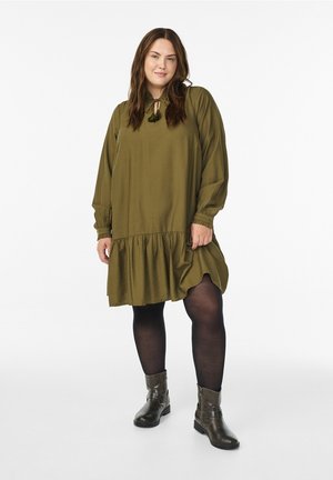 Zizzi Vardagsklänning - dark olive