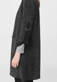 Mango Korte frakker - black