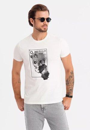 - T-shirt z nadrukiem