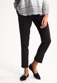 New Look Maternity Kalhoty - black