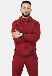 Under Armour SET - Chándal - burdeos