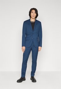 Pier One PERFORMANCE STRETCH SUIT - Odijelo - dark blue