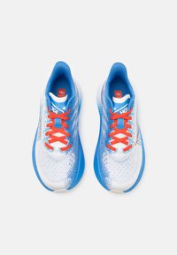 HOKA MACH 6 - Pantofi de alergare pe asfalt - white/virtual blue
