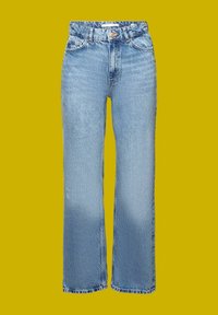 Jeans de mezclilla azul claro con un diseño de pierna recta, cintura alta, costuras visibles y estilo de cinco bolsillos. La tela tiene un acabado ligeramente texturizado.
