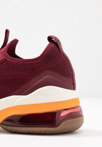 Tamaris Fashletics LACE UP  - Sneaker low - dark cherry