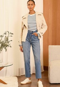 Love & Roses HIGH WAIST STRAIGHT REGULAR FIT - Tiesaus kirpimo džinsai - mid wash blue