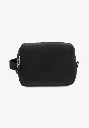 Czarna prostokątna torba z teksturowanej tkaniny, wytłoczonym logo oraz paskiem z metalowym akcentem. Idealna do przechowywania lub kosmetyków.