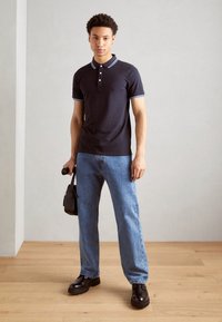 Lindbergh CONTRAST PIPING - Polokošeľa - navy