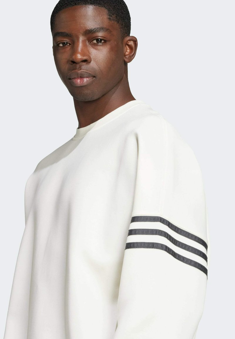 adidas gazelle silver green womens Yonex x Viktor Axelsen Unisex Sweat Shirt 30101GRB (Grayish Beige), L main image 0