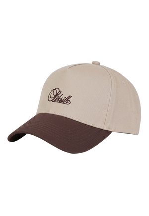 Beige Baseballkappe mit dunkelbraunem, gebogenem Schirm und dunkelbraun gesticktem, kursivem Logo auf der Vorderseite.