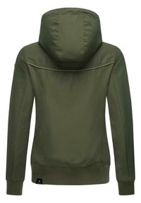 Oliwkowa kurtka z kapturem o gładkiej fakturze, z zamkiem błyskawicznym, ściągaczami na rękawach i w pasie; posiada detal szwu na plecach.
