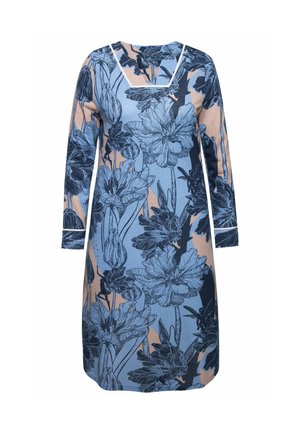 Vestido floral de manga larga en azul claro con patrones de flores en azul oscuro y negro. Presenta un escote cuadrado y una textura de tela suave.