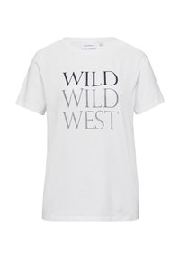 Weißes Baumwoll-T-Shirt mit dem Aufdruck "WILD WILD WEST" in Dunkelblau und Grau, kurzen Ärmeln, Rundhalsausschnitt und entspannter Passform.