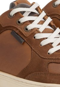Travelin BURNHAM - Sneakers laag - cognac