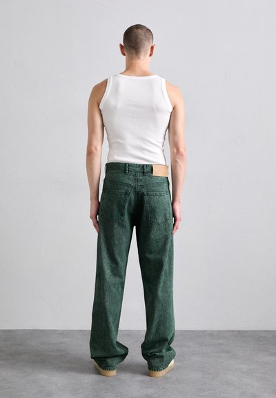 MM6 Maison Margiela PANTS POCKETS - Jeans Relaxed Fit - green