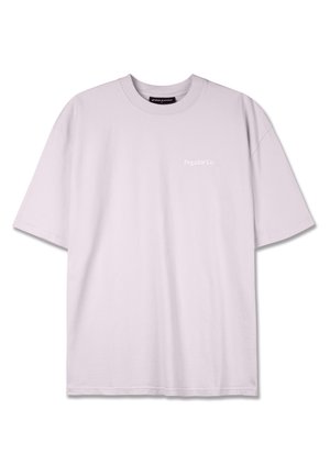 Light purple cotton t-shirt with a round neck and short sleeves. Features a small white "Pegador Co." logo on the front.