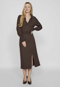 VILA VICOMFY COLLAR  - Gebreide jurk - coffee bean