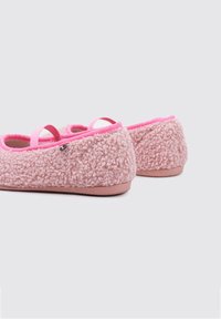 Victoria Shoes Bailarinas con hebilla - pink