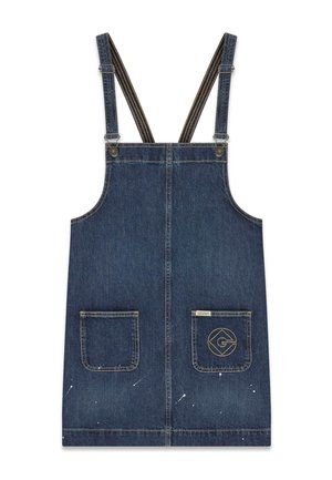 Sukienka ogrodniczka z denimu z regulowanymi ramiączkami, dwie przednie kieszenie, jedna z naszywanym logo, oraz delikatne białe plamy farby.