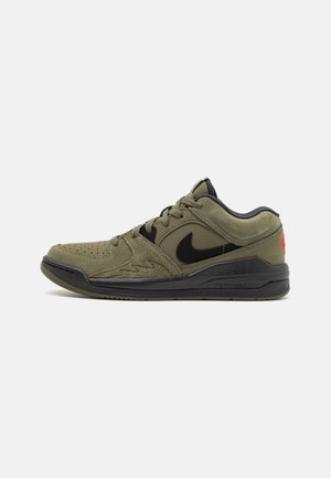 JORDAN STADIUM 90 UNISEX - Sneakers laag - medium olive/black/university red/sail