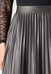 ONLY ONLANINA SKIRT  - Falda acampanada - magnet