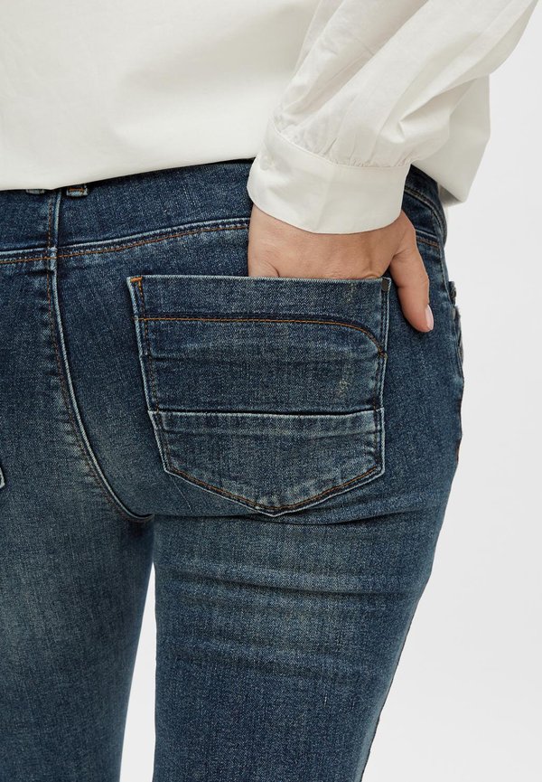 SAVANNA - Straight leg jeans2