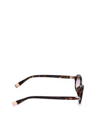 Lunettes de soleil rondes écaille avec verres dégradés marron et accents dorés sur les extrémités des branches et les charnières, vues de côté.